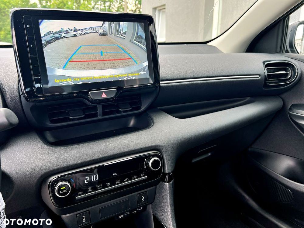 Toyota Yaris Hybrid 1.5 Style - 12