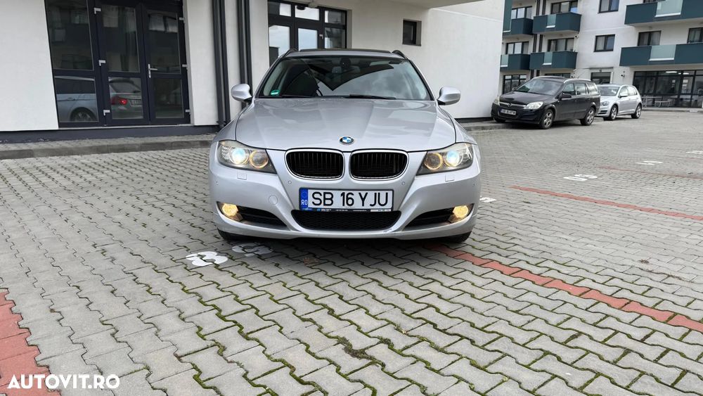 BMW Seria 3 320d DPF Touring Aut. - 7