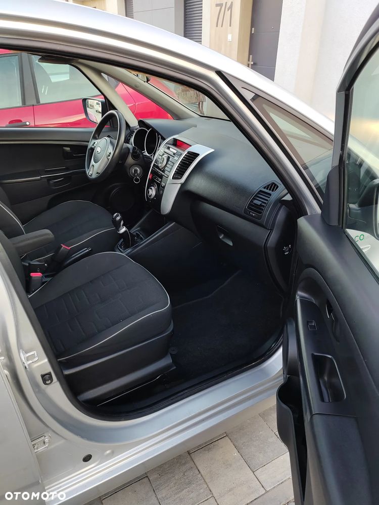 Kia Venga 1.4 CVVT Dream-Team Edition - 4