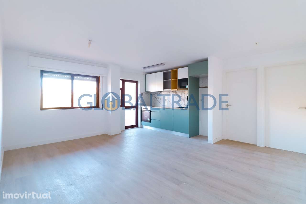 Apartamento T2 Renovado & Equipado em Rio Tinto - Grande imagem: 2/36