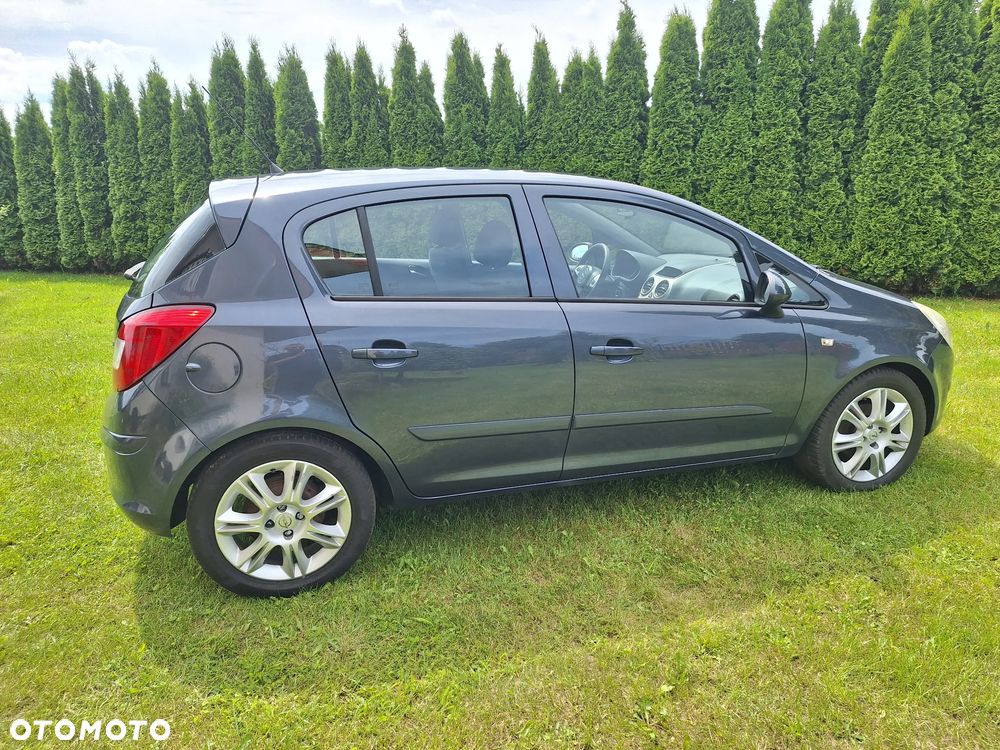 Opel Corsa 1.4 16V Automatik Edition - 4