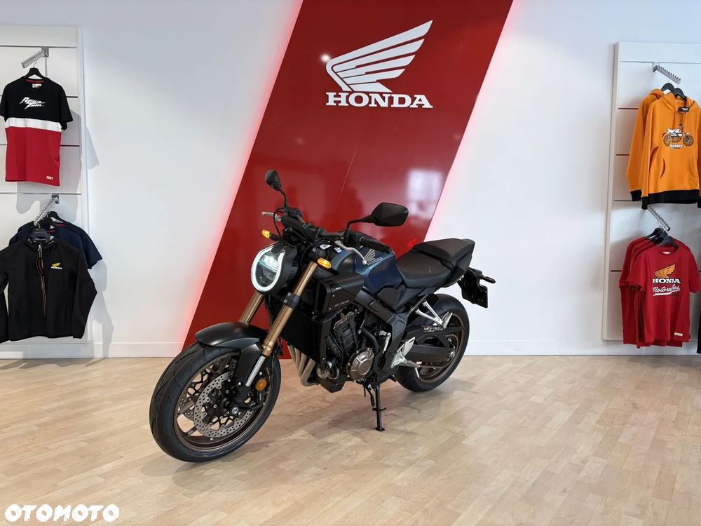 Honda CB - 11