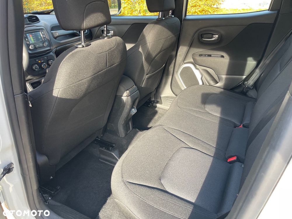 Jeep Renegade 1.3 GSE T4 Turbo Longitude FWD S&S - 32