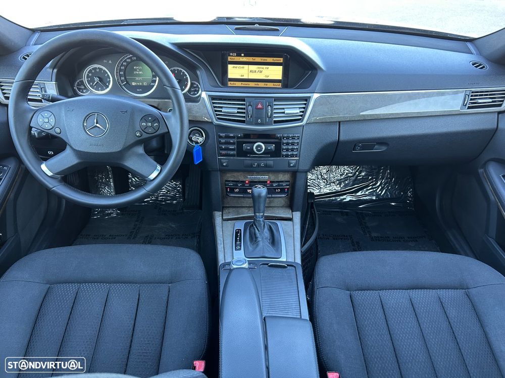 Mercedes-Benz E 250 CGI BlueEFFICIENCY 7G-TRONIC - 13