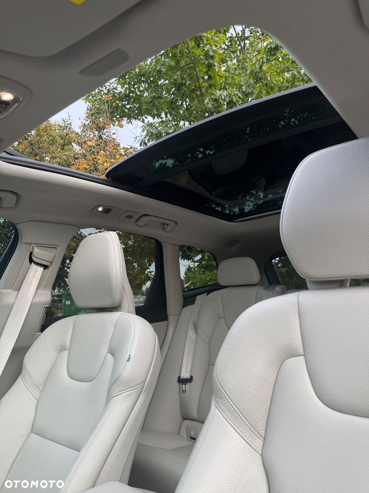 Volvo XC 60 T5 AWD Momentum - 5