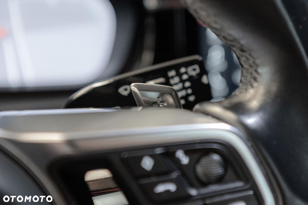 Porsche Panamera 4 E-Hybrid - 28