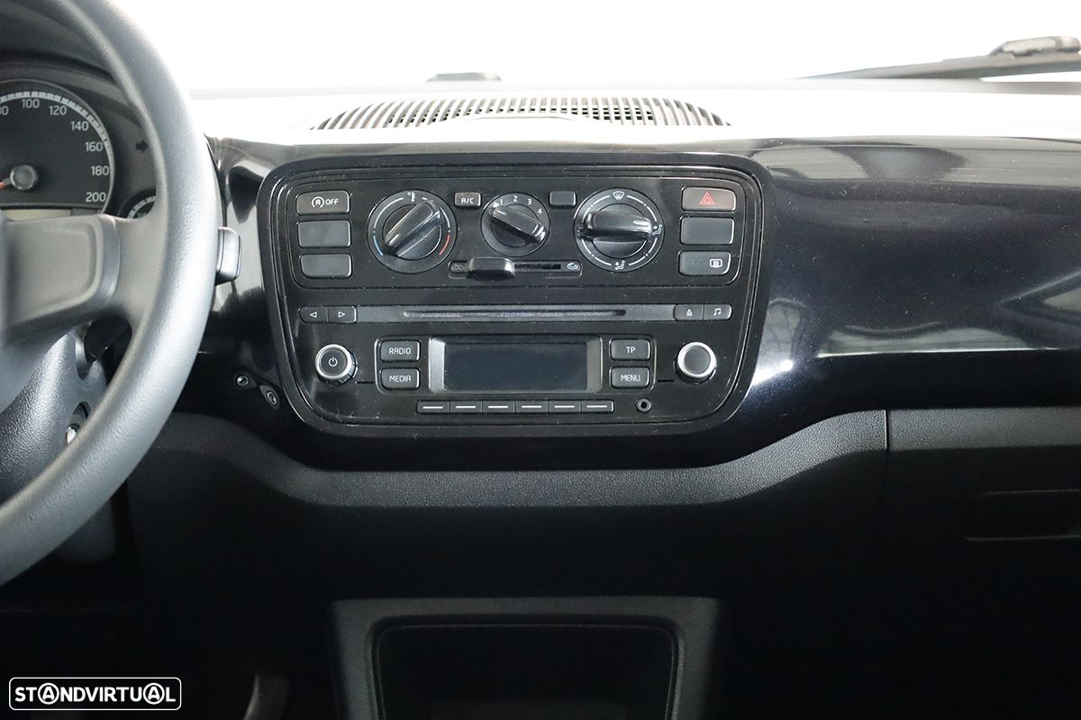 VW Up! - 8