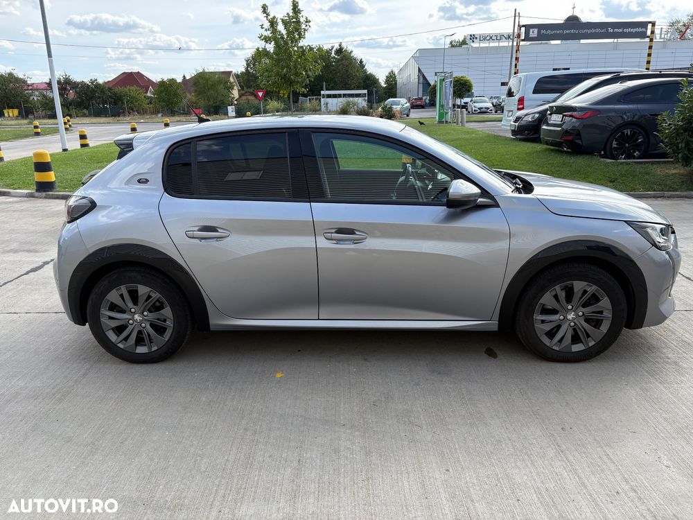 Peugeot 208 e-208 Allure - 14
