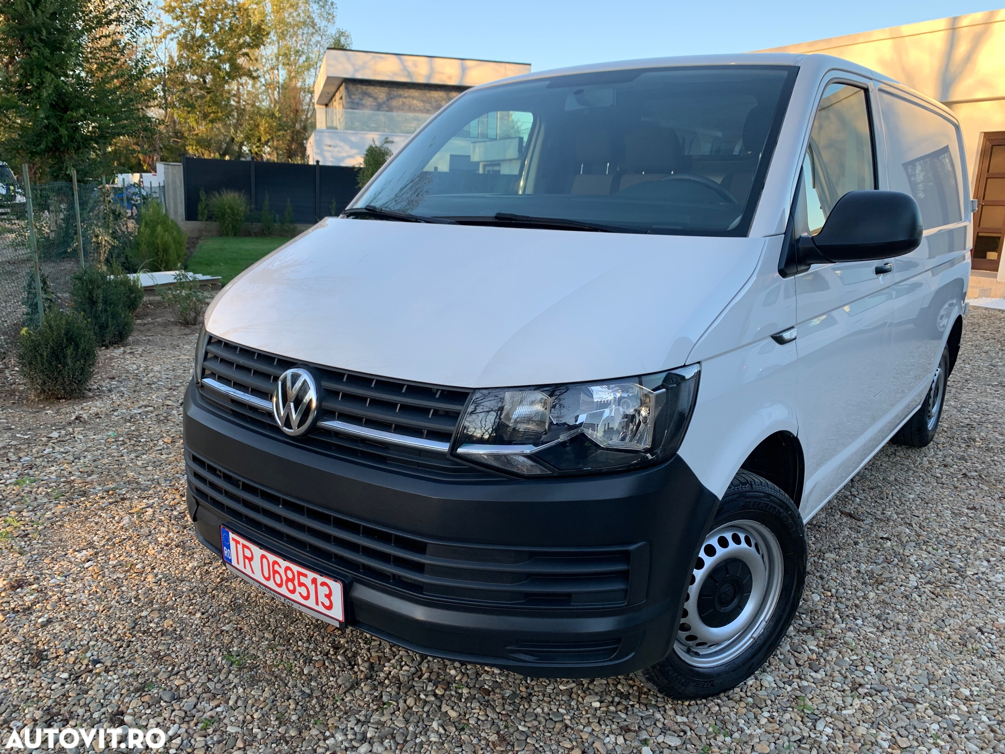 Volkswagen Transporter Kombi T6 2.0 TDI 84 kW KR - 30