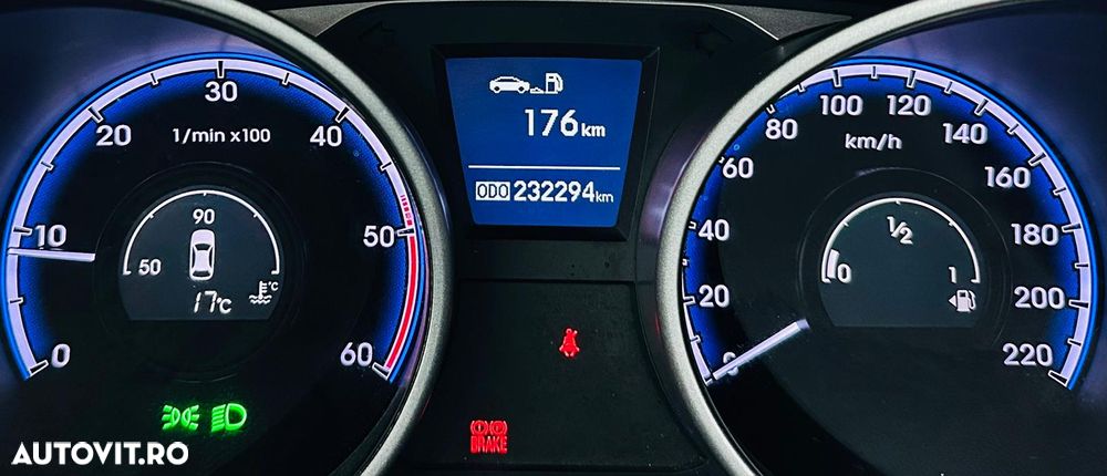 Hyundai ix35 1.7 CRDI 2WD blue Finale Silver - 32