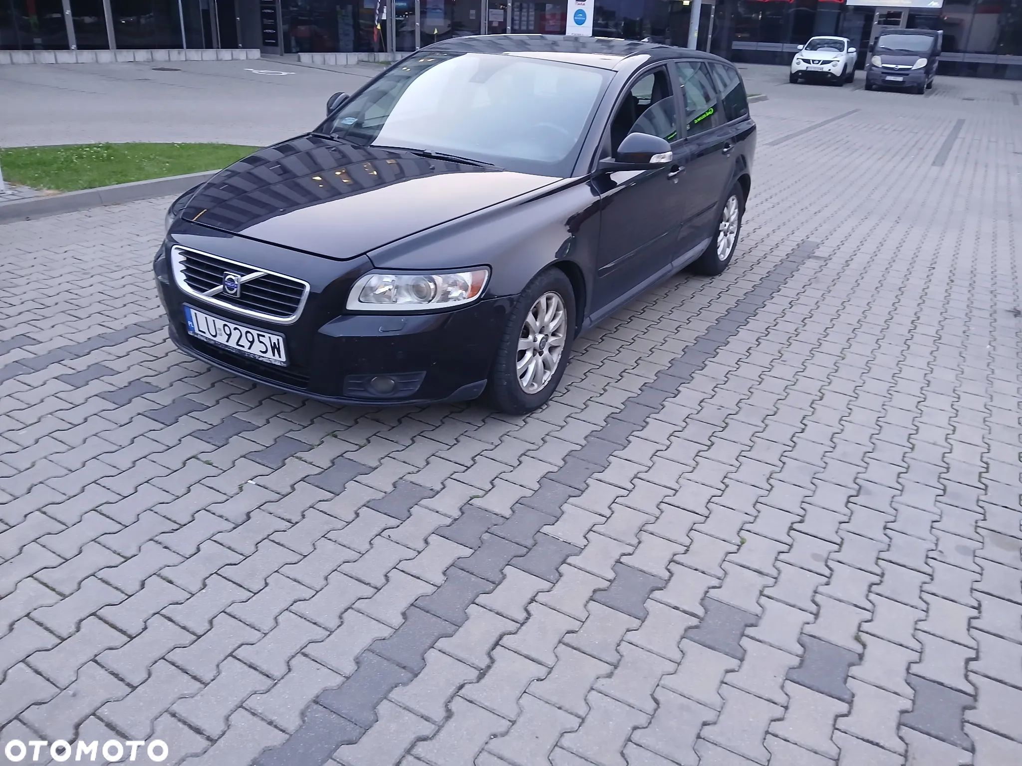 Volvo V50 1.6D DRIVe Momentum Start-Stop - 1