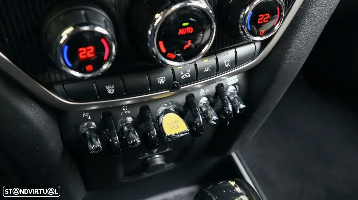 MINI Countryman Cooper SE ALL4 Auto - 28