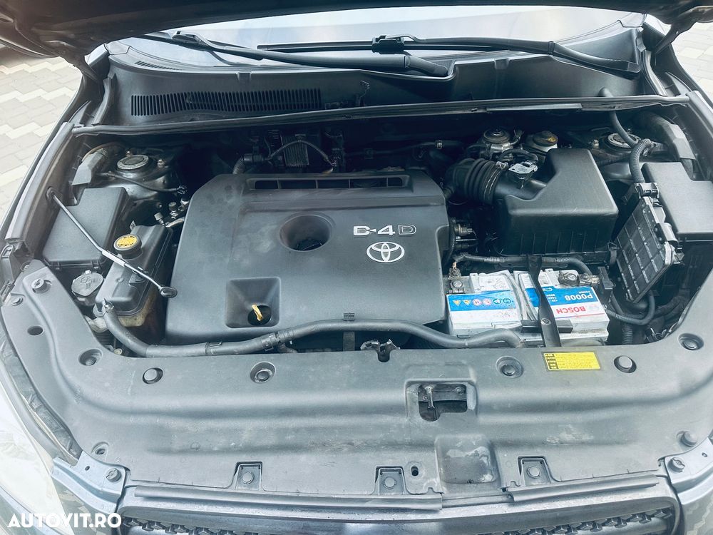 Toyota RAV4 2.2 D-4D Executive - 7