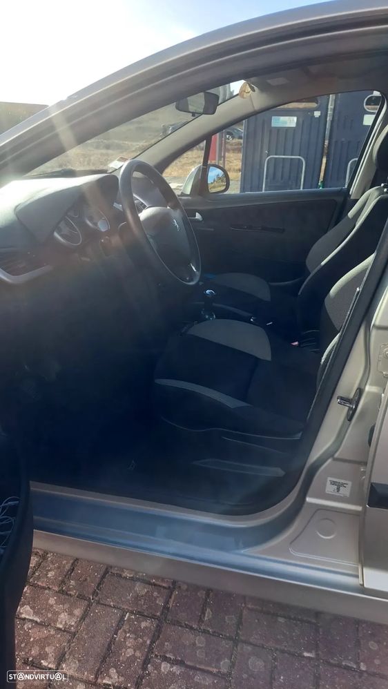 Peugeot 207 1.4 16V Open - 4