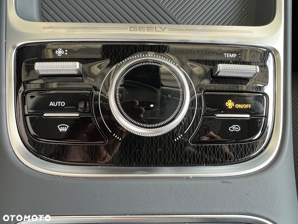 Geely Starray EM-i 1.5 PHEV Pro - 16