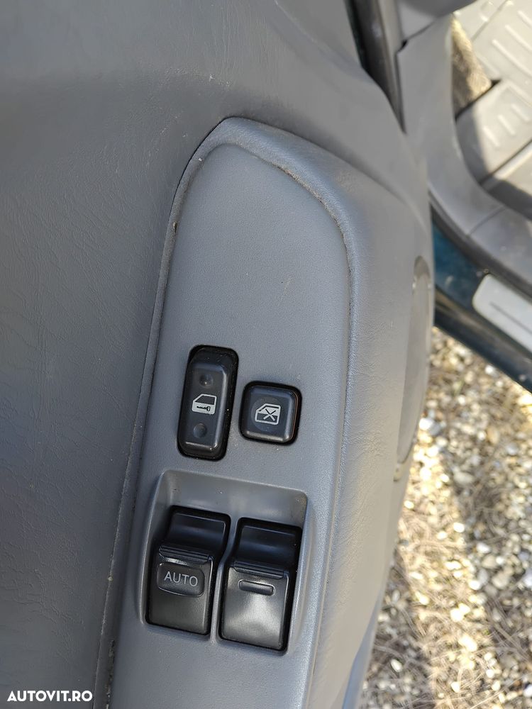 Toyota RAV4 2.0 Aut Sol - 18