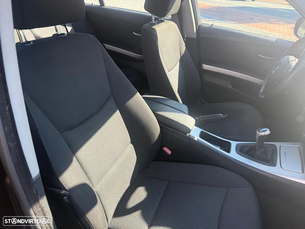 BMW 318 d - 19