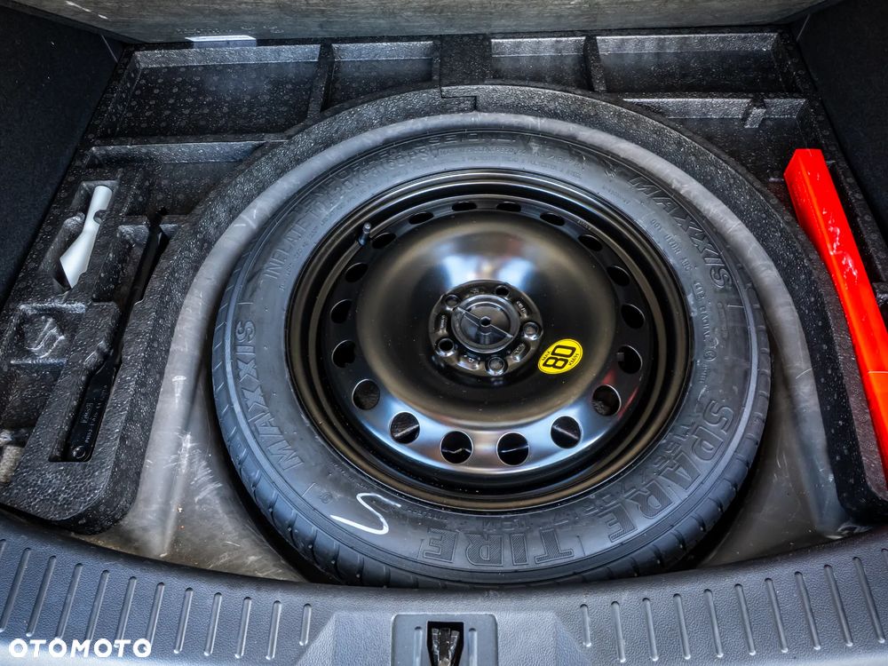 Ford Kuga 1.6 EcoBoost 4WD Titanium - 40