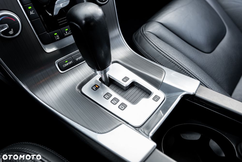 Volvo S60 T6 AWD Geartronic Summum - 31