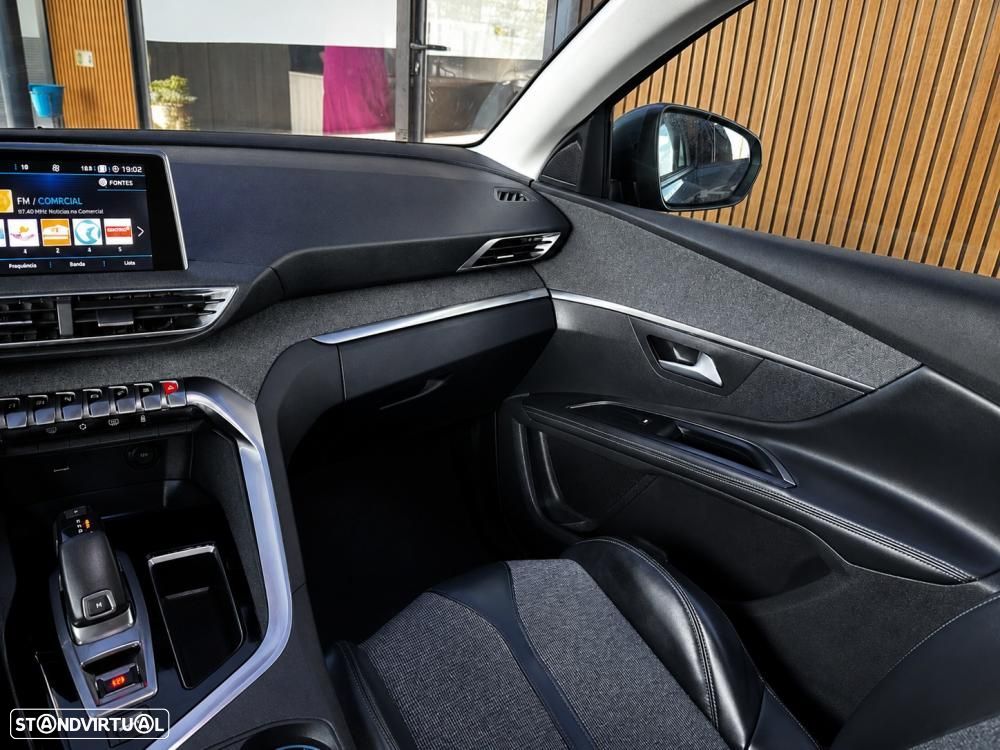 Peugeot 5008 1.5 BlueHDi Allure EAT8 - 39