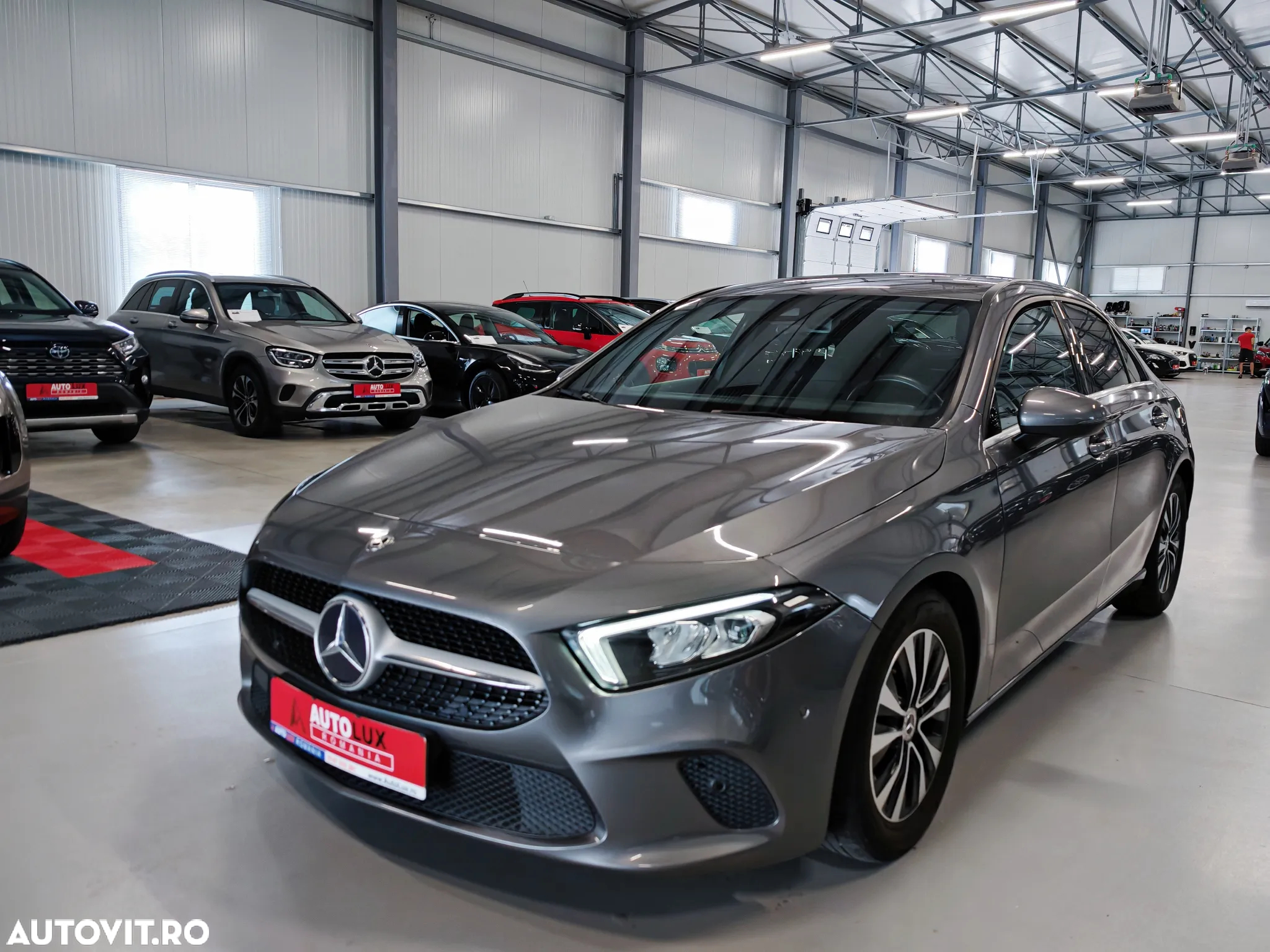 Mercedes-Benz A 180 d Sedan Aut. - 30