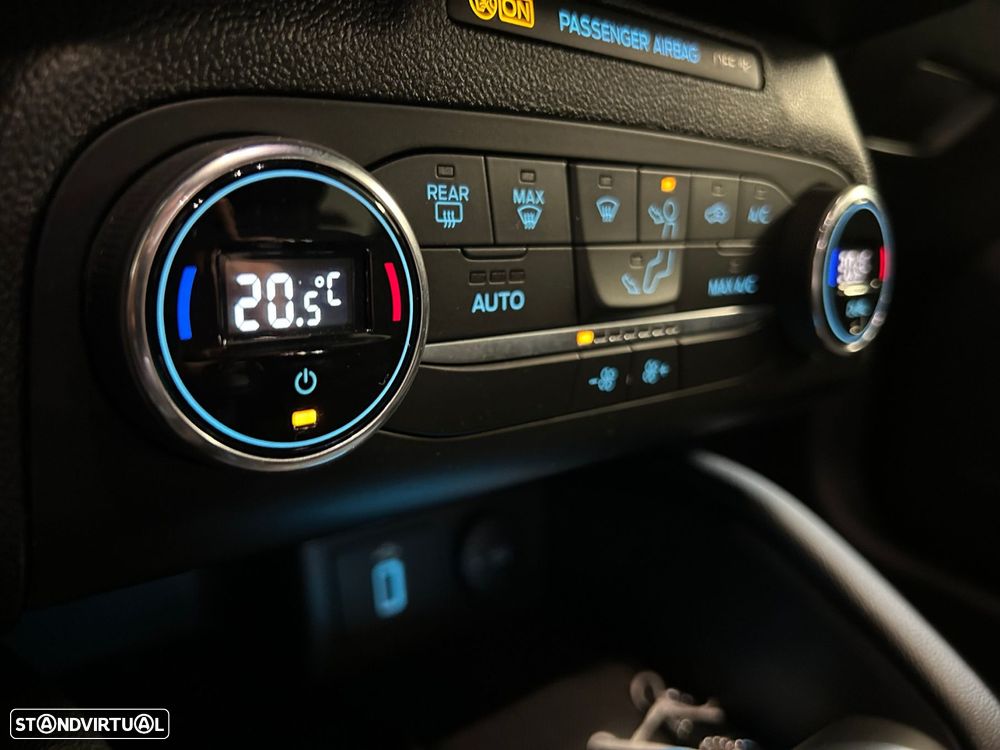 Ford Focus SW 1.0 EcoBoost MHEV ST-Line X - 33