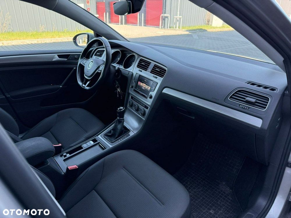 Volkswagen Golf 1.4 TSI BMT Comfortline - 14