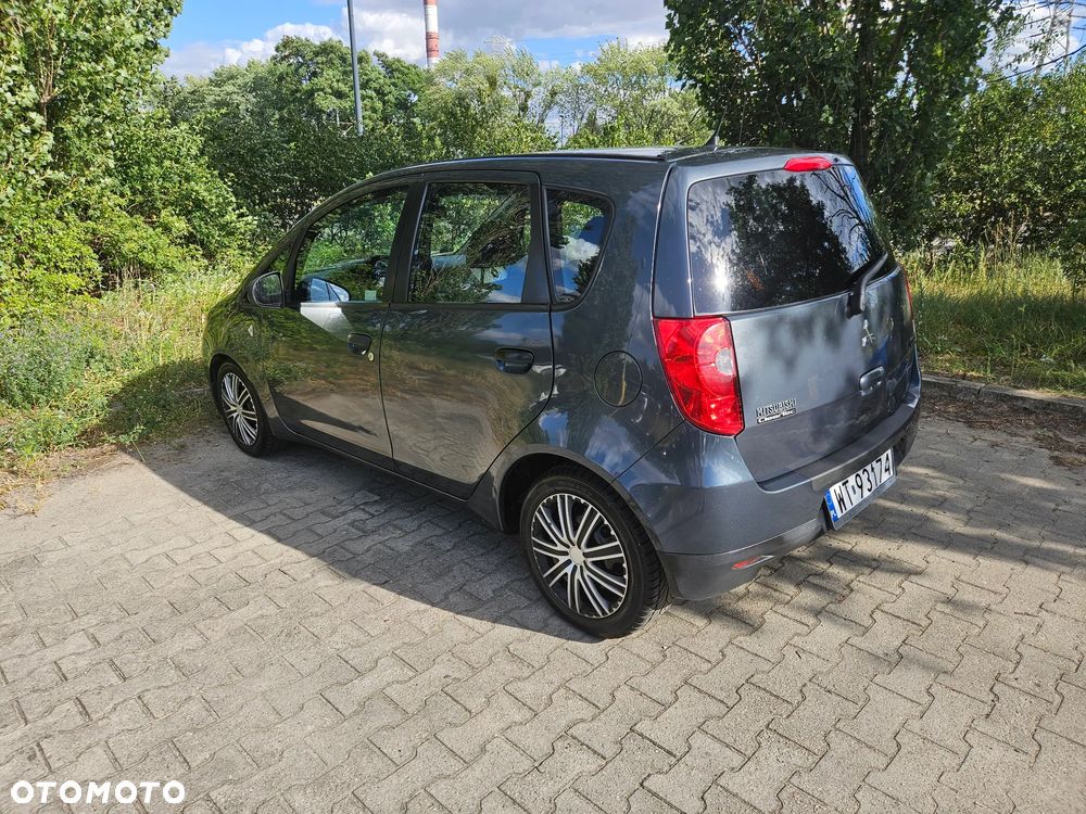 Mitsubishi Colt 1.1 Invite Edition Gold - 3