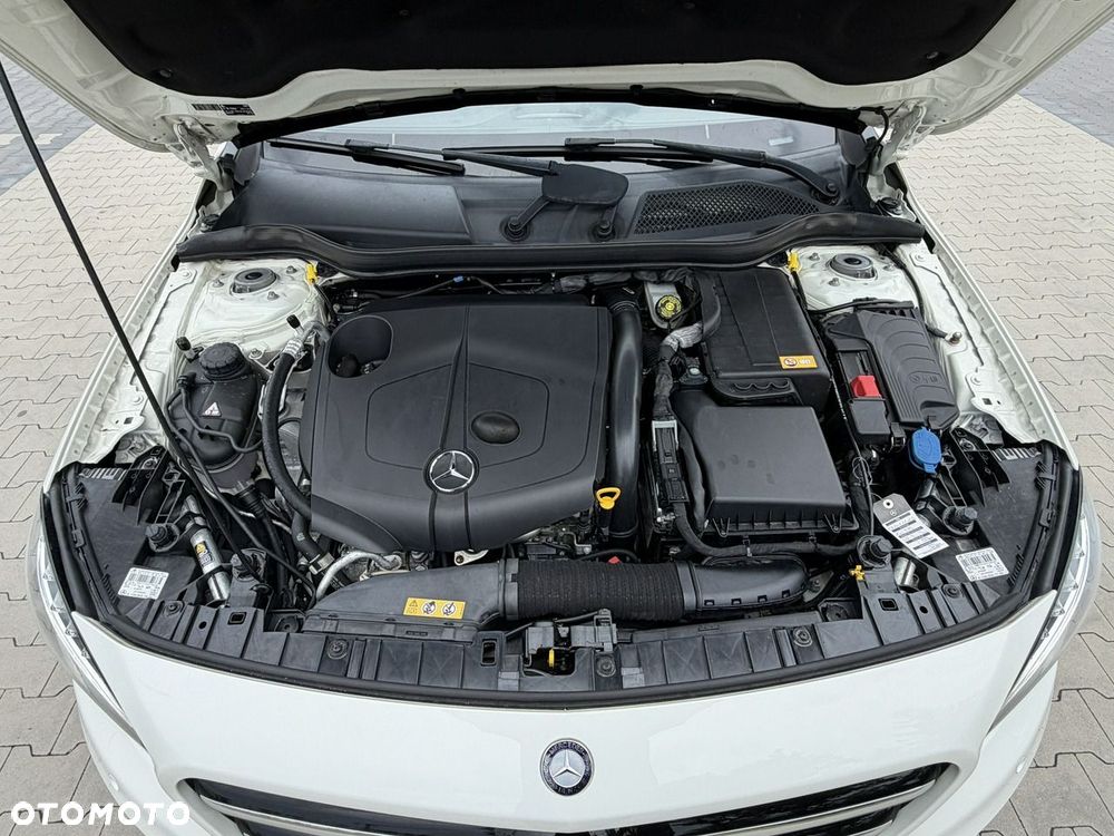 Mercedes-Benz GLA 220 CDI 7G-DCT AMG Line - 6