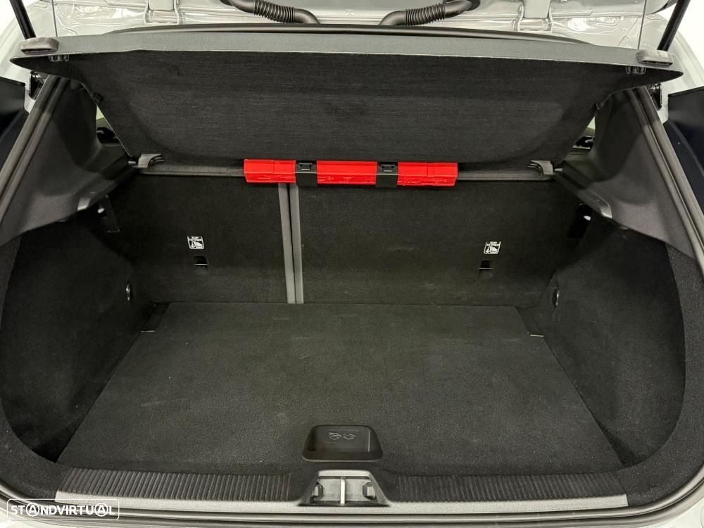 Volvo EX30 69 kWh Single Motor Extended Range Plus - 43