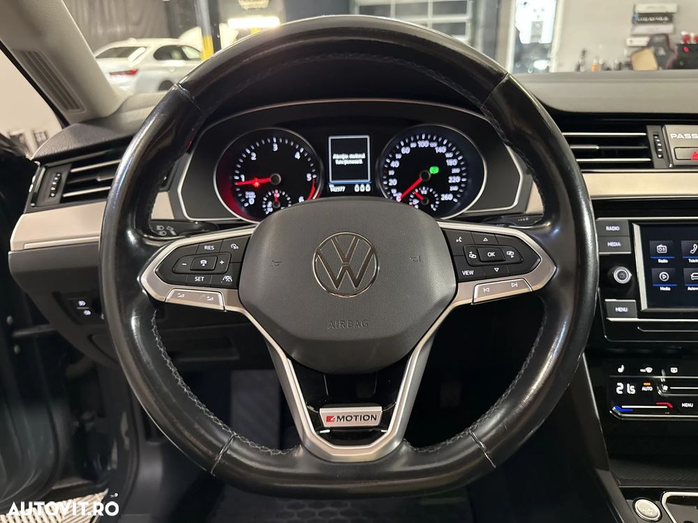 Volkswagen Passat - 17