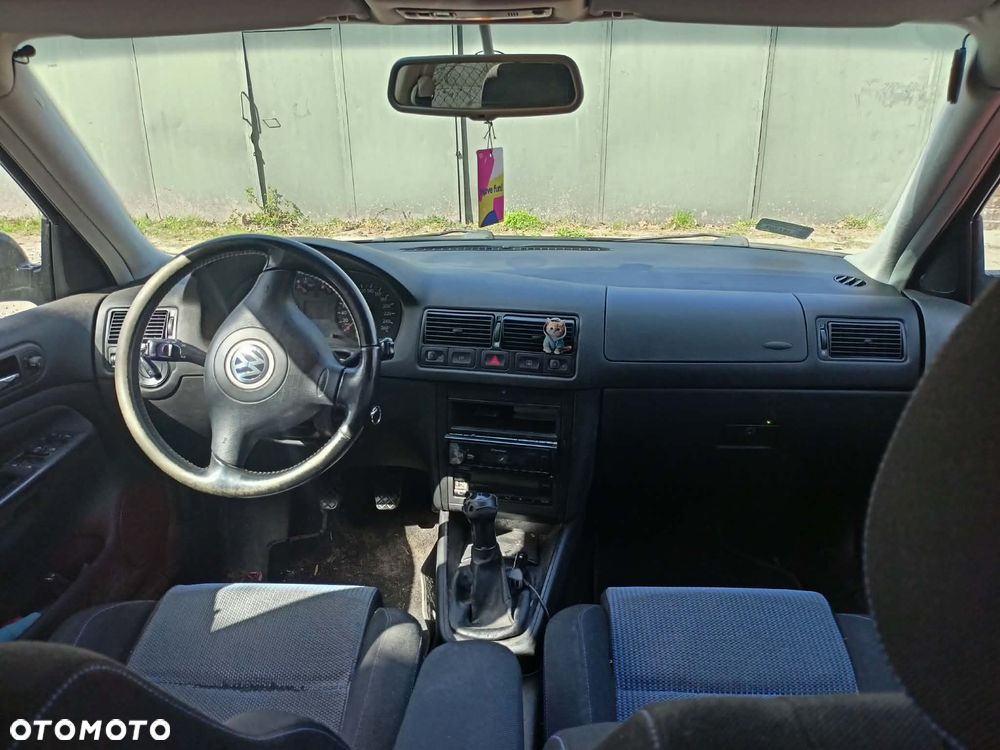 Volkswagen Golf - 5