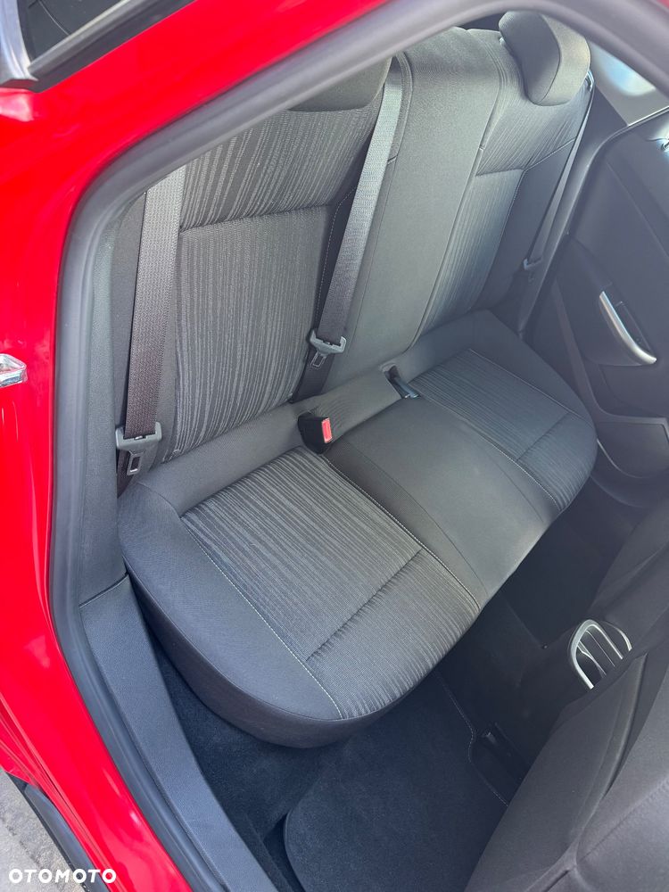 Opel Astra 1.4 ecoFLEX - 17