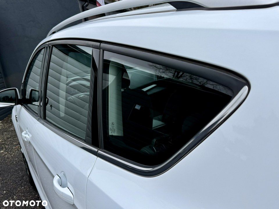 Ford Kuga 1.5 EcoBoost 2x4 Titanium - 12