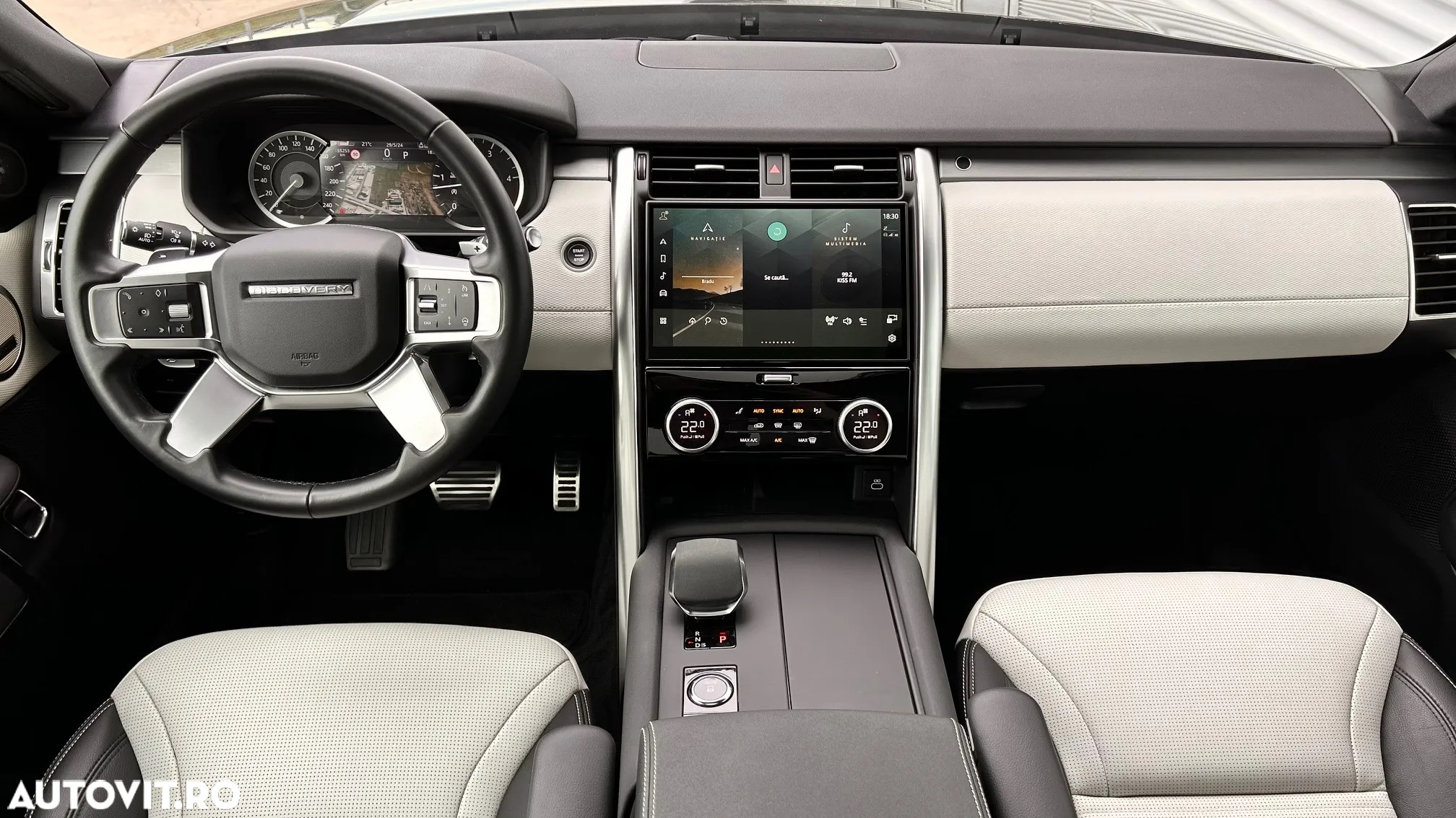 Land Rover Discovery 3.0D 300 MHEV R-Dynamic SE - 8