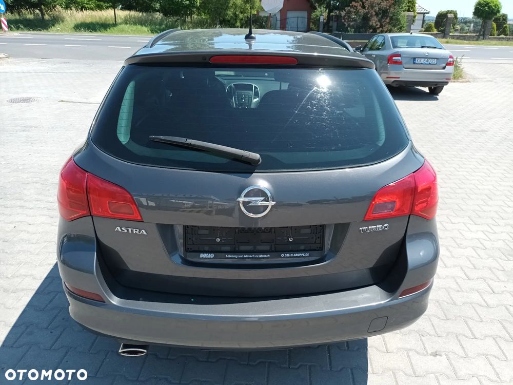 Opel Astra 1.6 Turbo Edition - 6