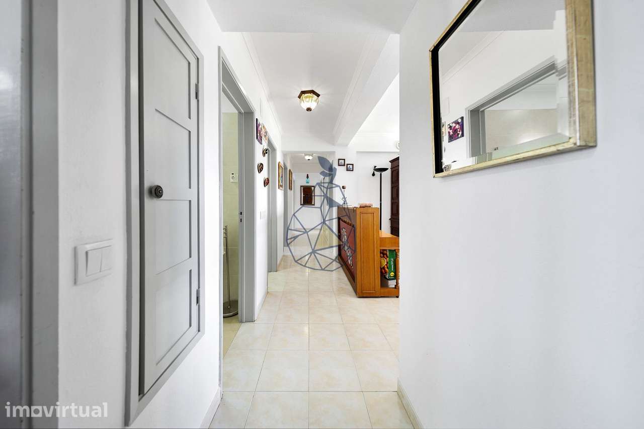 Apartamento espaçoso em Portimão com vista urbana - Grande imagem: 4/49