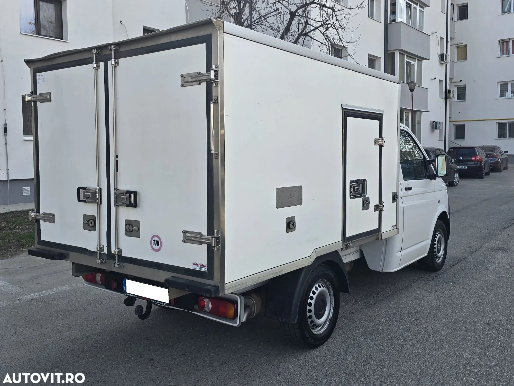 Volkswagen Transporter - 2