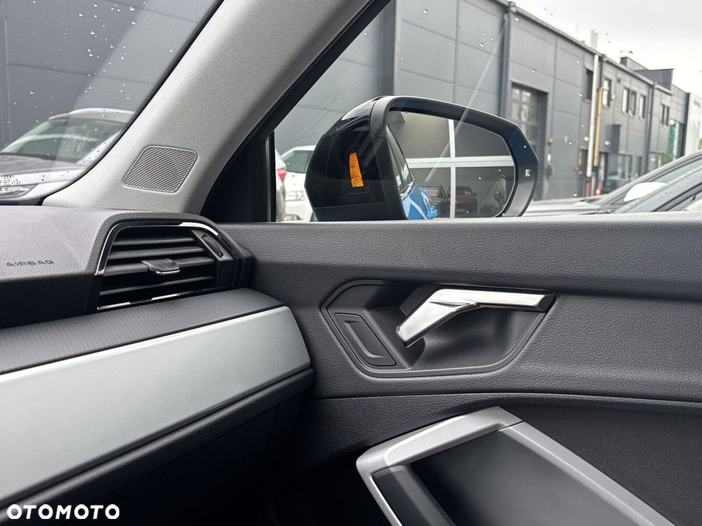 Audi Q3 Sportback - 23