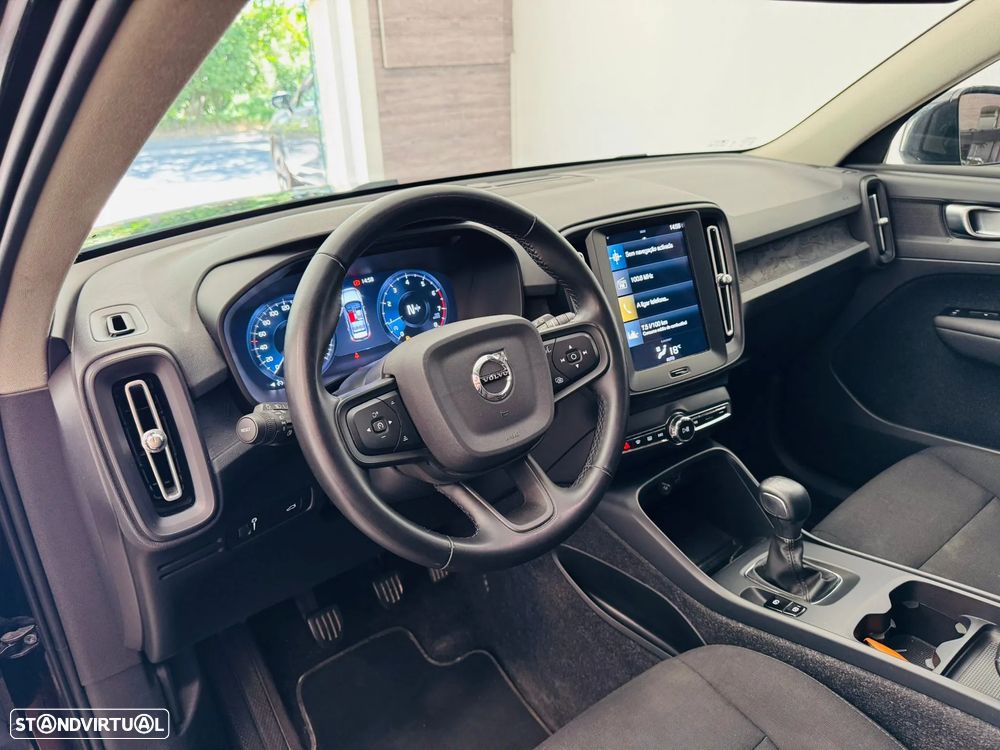 Volvo XC 40 1.5 T2 Momentum Plus - 11