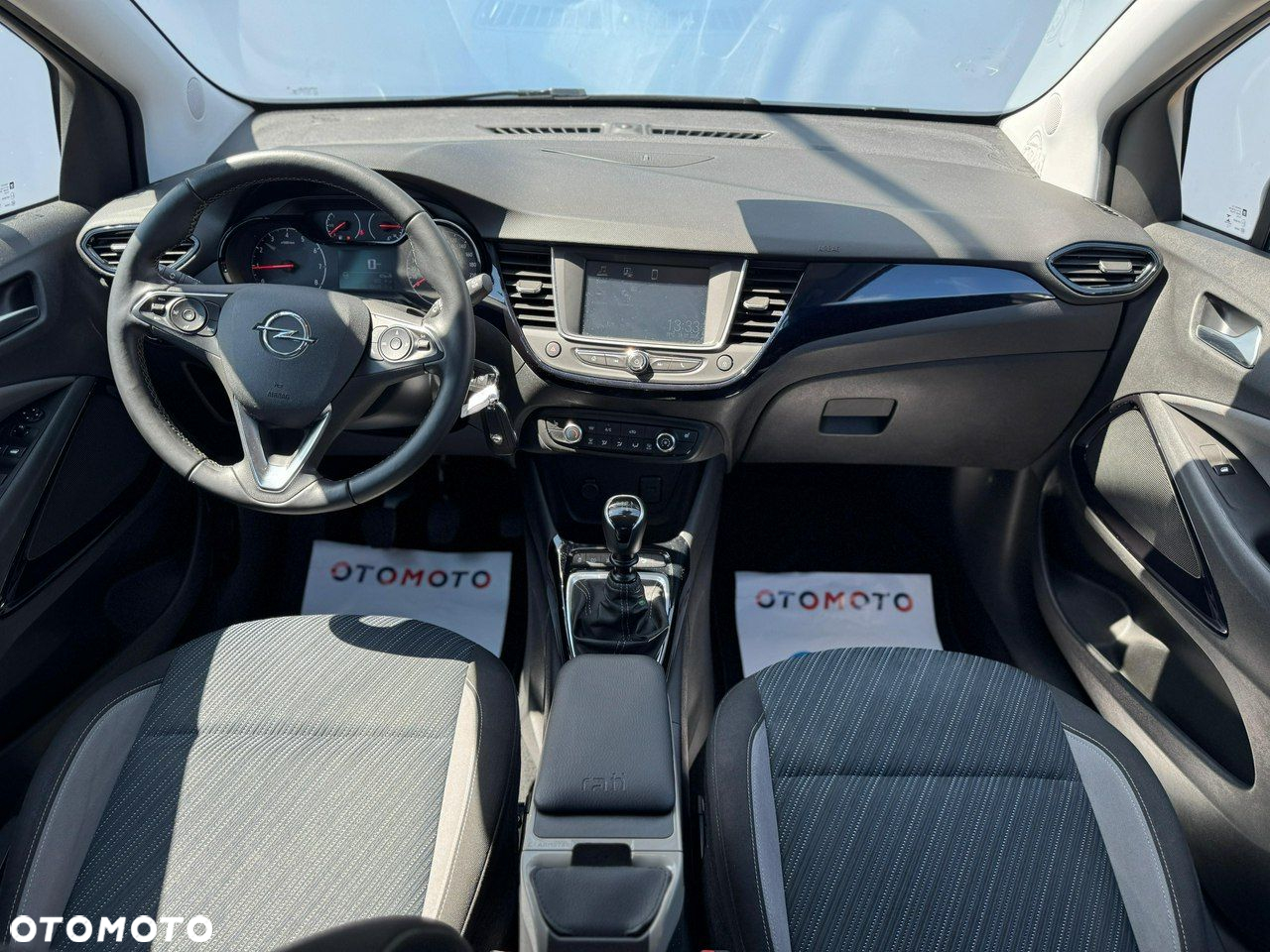 Opel Crossland X - 17
