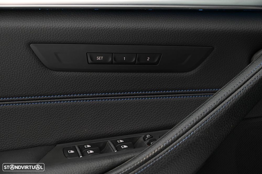 BMW 520 e Pack M - 29