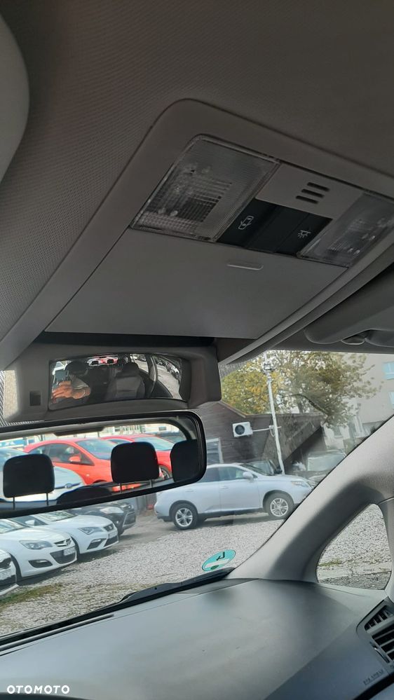 Toyota Verso 1.8 Multidrive Edition - 32