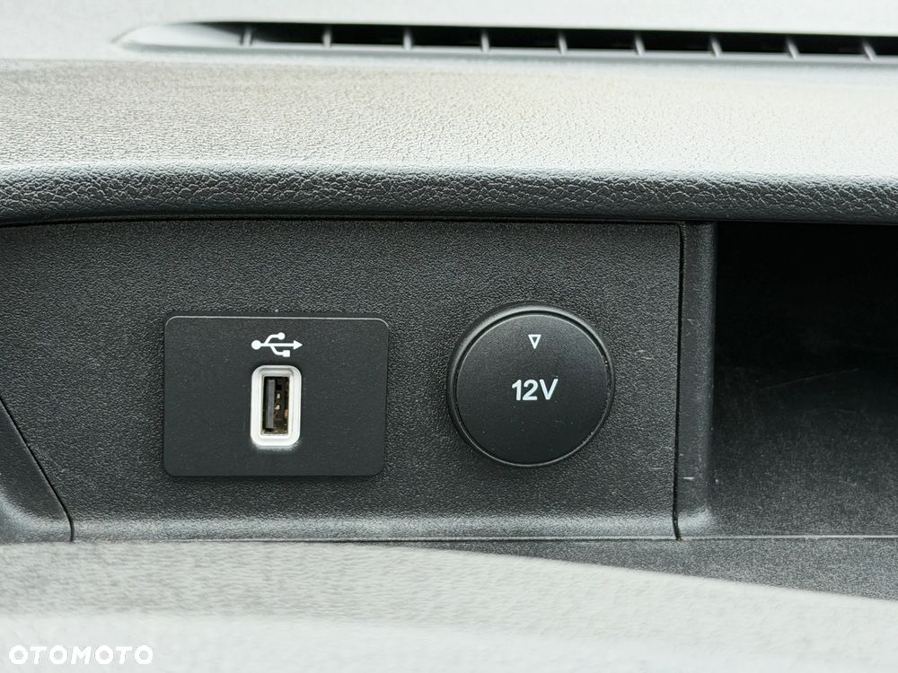 Ford CUSTOM DŁUGI 6 OSÓB - 31