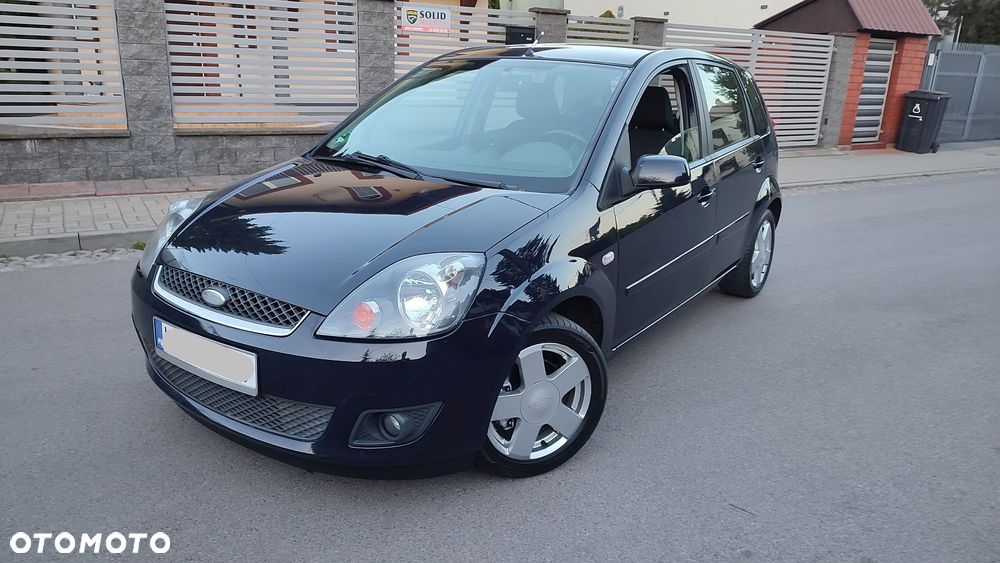 Ford Fiesta 1.4 Ghia - 25