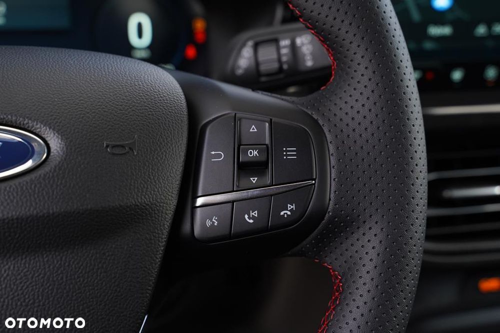 Ford Focus 1.0 EcoBoost mHEV ST-Line X - 13