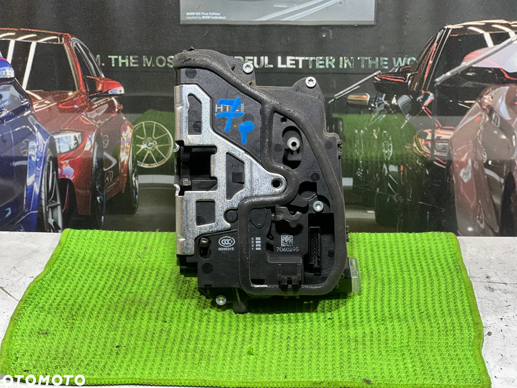 BMW E60 E61 E65 E66 E70 E71 E72 E83 E84 E87 E88 E89 E90 E91 F01 F02 F04 F06 F07 F10 F11 F20 F25 F30 F31 F34 F36 F80 R60  ZAMEK DRZWI LEWY TYŁ 7 PIN 7060295 - 2