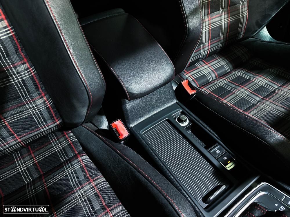 VW Golf GTI (BlueMotion ) DSG - 24