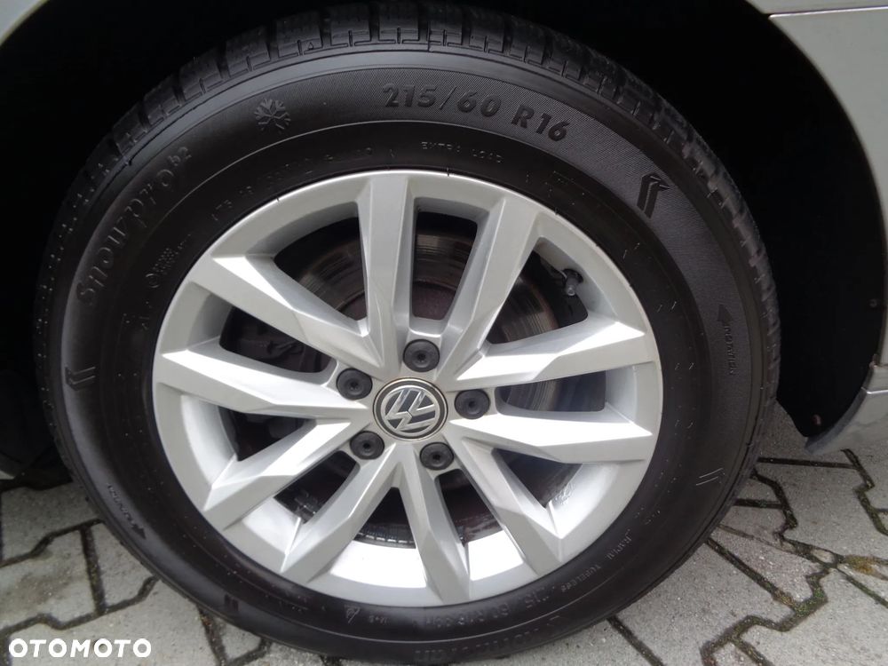Volkswagen Passat 1.6 TDI BMT Comfortline - 23
