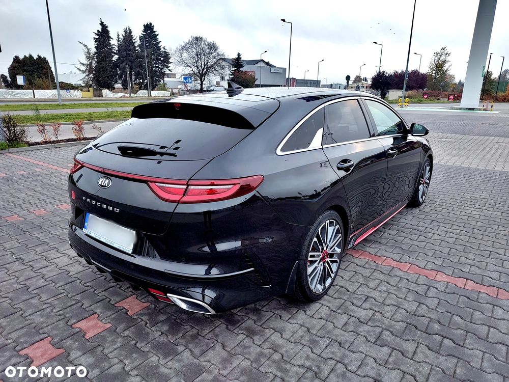 Kia ProCeed 1.6 T-GDI GT DCT - 13